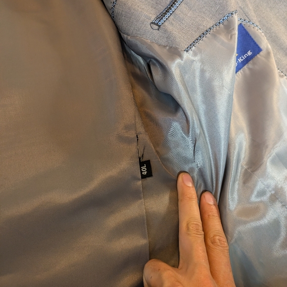 3-piece gray suit - Picture 5 of 10